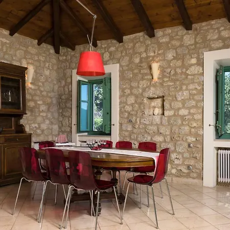 Mani House-ktima Kriviana Vila *